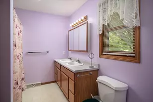 310 Haralson Ln, La Crescent, MN 55947 - Photo 7