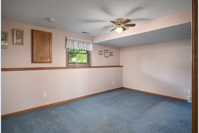 310 Haralson Lane, La Crescent, MN 55947 - Photo 17