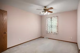 310 Haralson Ln, La Crescent, MN 55947 - Photo 13