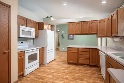 310 Haralson Lane, La Crescent, MN 55947 - Photo 5