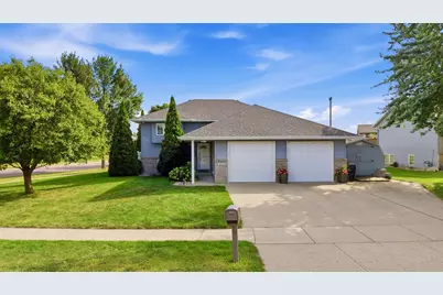 653 Grayhawk Dr, Mankato, MN 56001 - Photo 1