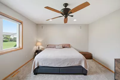 653 Grayhawk Dr, Mankato, MN 56001 - Photo 15