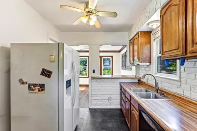 251 Stevens Street W, Saint Paul, MN 55107 - Photo 11