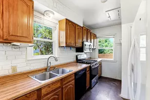 251 Stevens Street W, Saint Paul, MN 55107 - Photo 9
