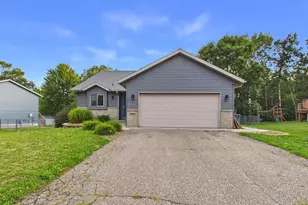 1104 Summit Way, Sauk Rapids, MN 56379 - Photo 3
