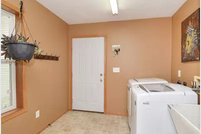 114012 Hundertmark Road, Chaska, MN 55318 - Photo 15
