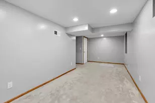 9119 Bloomington Ave, Bloomington, MN 55425 - Photo 27