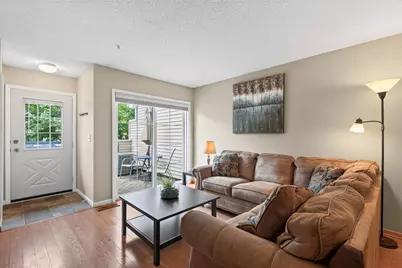 2210 Ranchview Lane N #127, Plymouth, MN 55447 - Photo 5