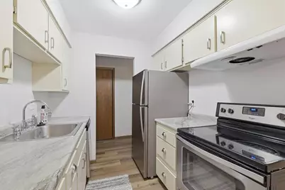 709 11th Avenue S #5, Hopkins, MN 55343 - Photo 5