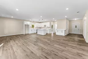 33006 Hilary Cir, Cambridge, MN 55008 - Photo 5