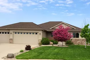 1431 23rd St SE, Saint Cloud, MN 56304 - Photo 1