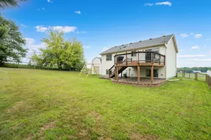 1440 Sunrise Dr NE, Pine Island, MN 55963 - Photo 7