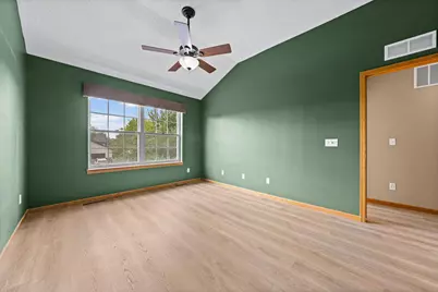 941 Newport Avenue, Shakopee, MN 55379 - Photo 23
