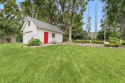 198 Ferndale Street N, Maplewood, MN 55119 - Photo 35