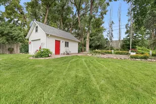 198 Ferndale Street N, Maplewood, MN 55119 - Photo 35