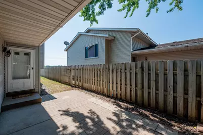 557 Kendall Drive, Hastings, MN 55033 - Photo 3