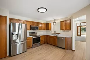 18655 Kalmar Trail, Lakeville, MN 55044 - Photo 9