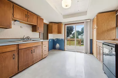 419 E Broadway Street, Winona, MN 55987 - Photo 7