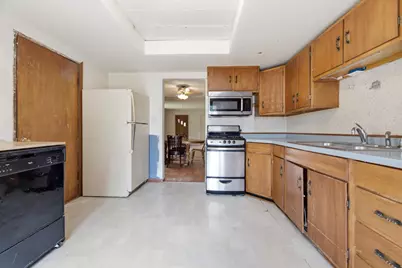 419 E Broadway Street, Winona, MN 55987 - Photo 9