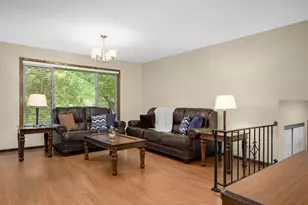 1989 Foxridge Rd, Saint Paul, MN 55119 - Photo 3