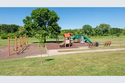 1989 Foxridge Road, Saint Paul, MN 55119 - Photo 33