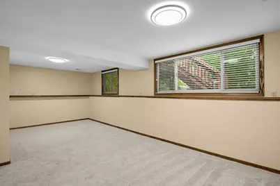 1989 Foxridge Road, Saint Paul, MN 55119 - Photo 19