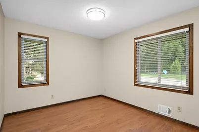1989 Foxridge Road, Saint Paul, MN 55119 - Photo 15