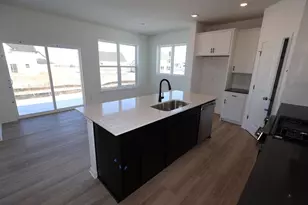 3034 Trinity Dr, Shakopee, MN 55379 - Photo 5