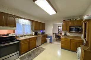 421 Meredith Rd, Albert Lea, MN 56007 - Photo 5