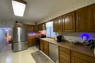 421 Meredith Rd, Albert Lea, MN 56007 - Photo 3