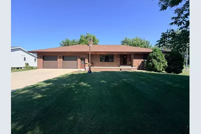 1604 Birchwood Place, Worthington, MN 56187 - Photo 5
