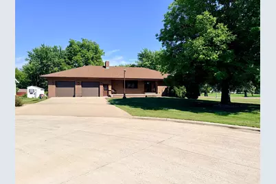 1604 Birchwood Place, Worthington, MN 56187 - Photo 3