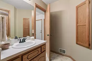695 Emerald Ridge, Roseville, MN 55113 - Photo 25