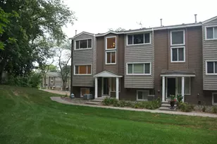 330 Pondridge Cir, Wayzata, MN 55391 - Photo 1
