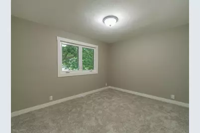 1208 Crestview Road, Albert Lea, MN 56007 - Photo 11