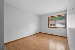 3215 Valley Ridge Dr, Eagan, MN 55121 - Photo 17