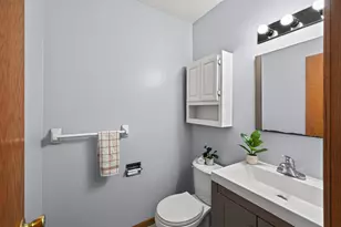 3215 Valley Ridge Dr, Eagan, MN 55121 - Photo 25