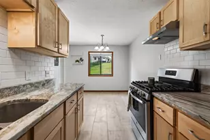 3215 Valley Ridge Dr, Eagan, MN 55121 - Photo 13