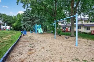 3215 Valley Ridge Dr, Eagan, MN 55121 - Photo 35