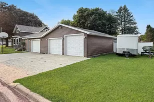 509 S Lake St, Sherburn, MN 56171 - Photo 3