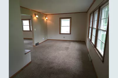 1109 S Moore Street, Blue Earth, MN 56013 - Photo 7