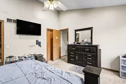 7335 Derby Lane, Shakopee, MN 55379 - Photo 11
