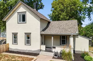709 24th Ave NE, Minneapolis, MN 55418 - Photo 1