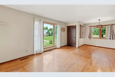 1018 8th Avenue E, Alexandria, MN 56308 - Photo 11