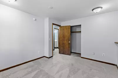 677 California Avenue E, Saint Paul, MN 55106 - Photo 31