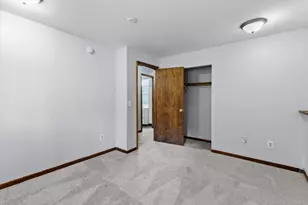 677 California Ave E, Saint Paul, MN 55106 - Photo 31