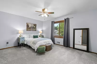 677 California Avenue E, Saint Paul, MN 55106 - Photo 23