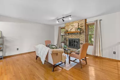 677 California Avenue E, Saint Paul, MN 55106 - Photo 9