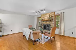 677 California Ave E, Saint Paul, MN 55106 - Photo 9