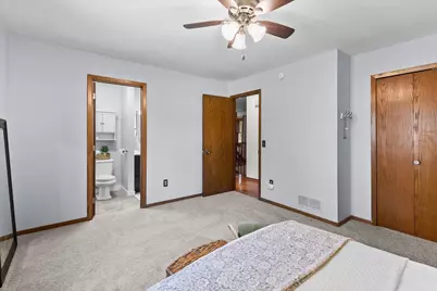 677 California Avenue E, Saint Paul, MN 55106 - Photo 25